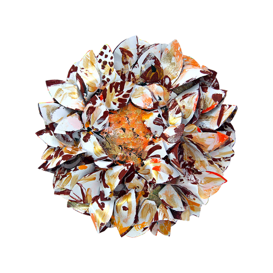 Luminous Orange Discdelight – Sabeth Holland Ausstellung Galerie Kunsthaus Rapp 2024 "no limits – Im Bann der Fantasie"